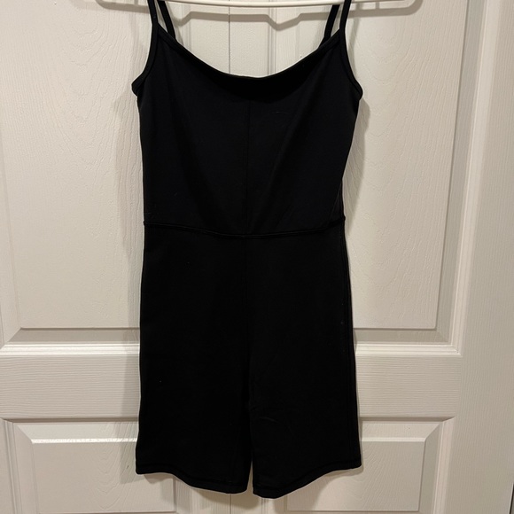 ARITZIA - Divinity 7” Romper - Picture 2 of 3